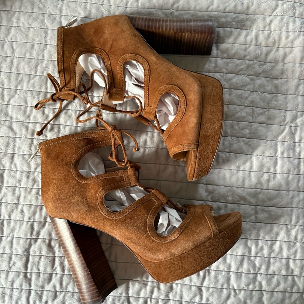 Vince Camuto Brown Suede Lace-Up Platform Heels 9M